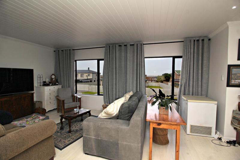 5 Bedroom Property for Sale in Fraaiuitsig Western Cape